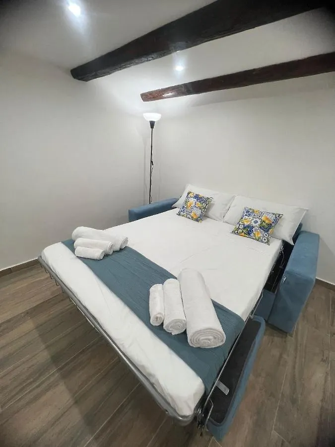 Apartment Lucullo'S Home Naples Italy